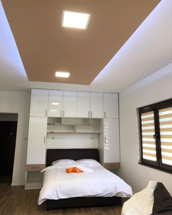 Apartmani Sarovic Tjentiste Exterior photo
